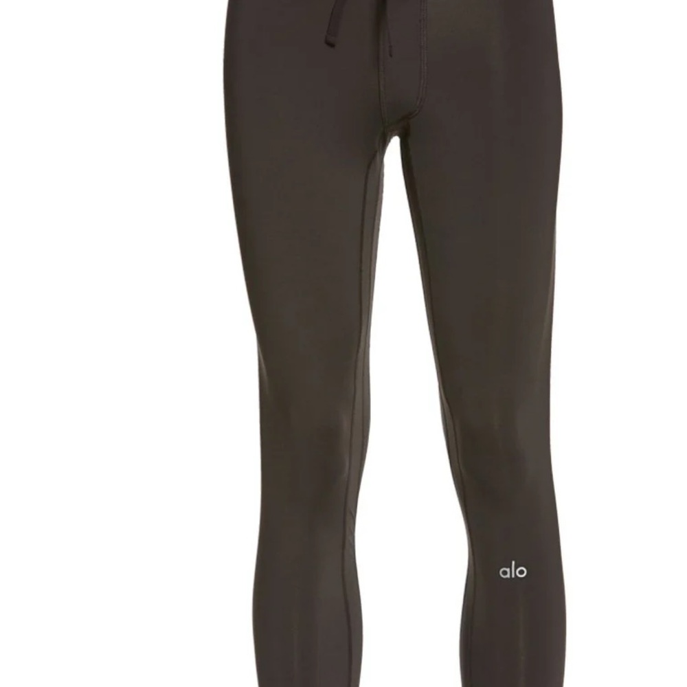ALO Yoga Black Sweatpants in great condition.